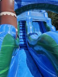 20230914 143017 1713235165 18ft Blue Hurricane Single Lane Waterslide