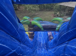 85B07799 3F11 47AD ACAD 8494796D9B12 1712435387 big 1759435852 20ft Blue Crush Waterslide